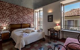 L' Estate Di San Martino Room Rental - Free Park